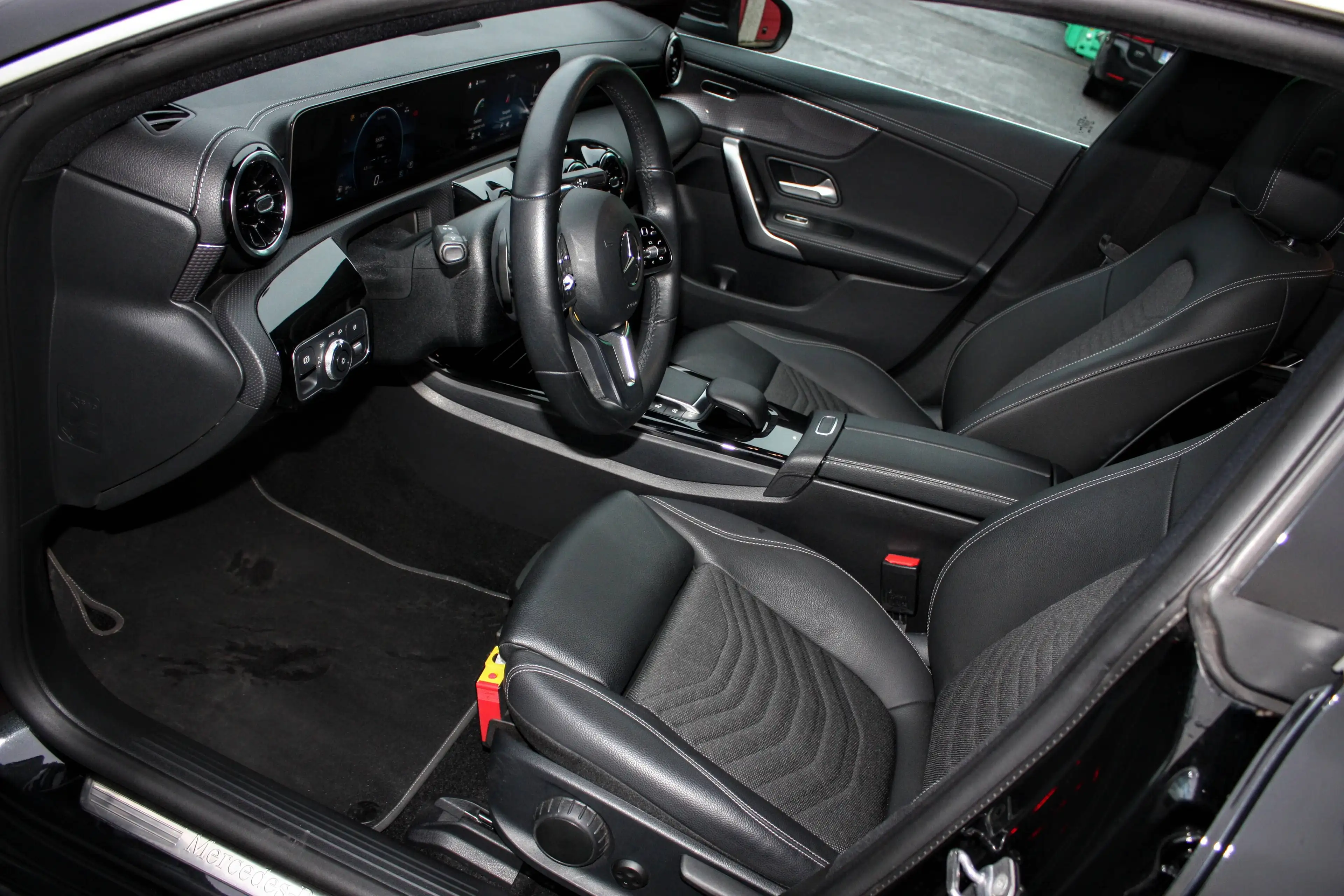 Mercedes-Benz CLA 180 CLA Shooting Brake 180d // PANO // ZETELVERW // GPS — photo 10