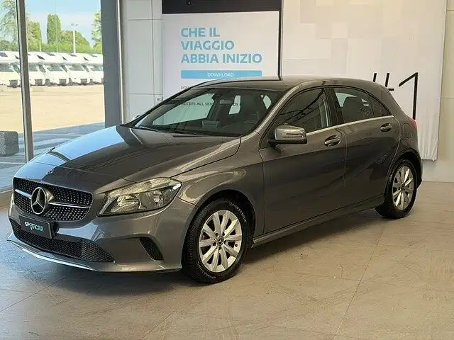 Mercedes-Benz Autres Classe A     (W176) A 180 d Premium