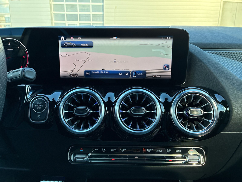 Mercedes-Benz GLA 200 d AMG Line Advanced Plus, Anhängevorrichtung — photo 10