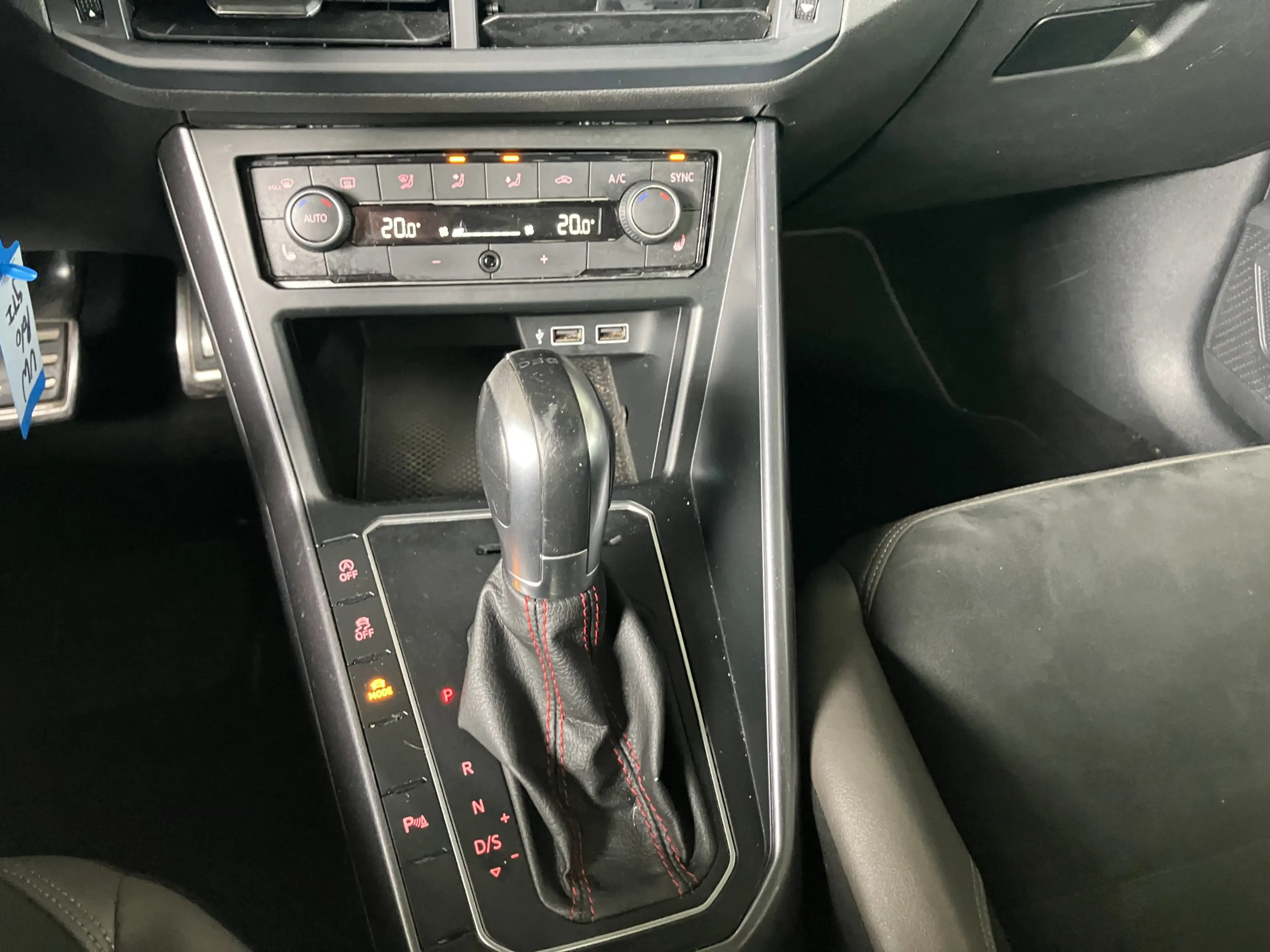 Volkswagen Polo GTI 2.0 TSI — photo 10