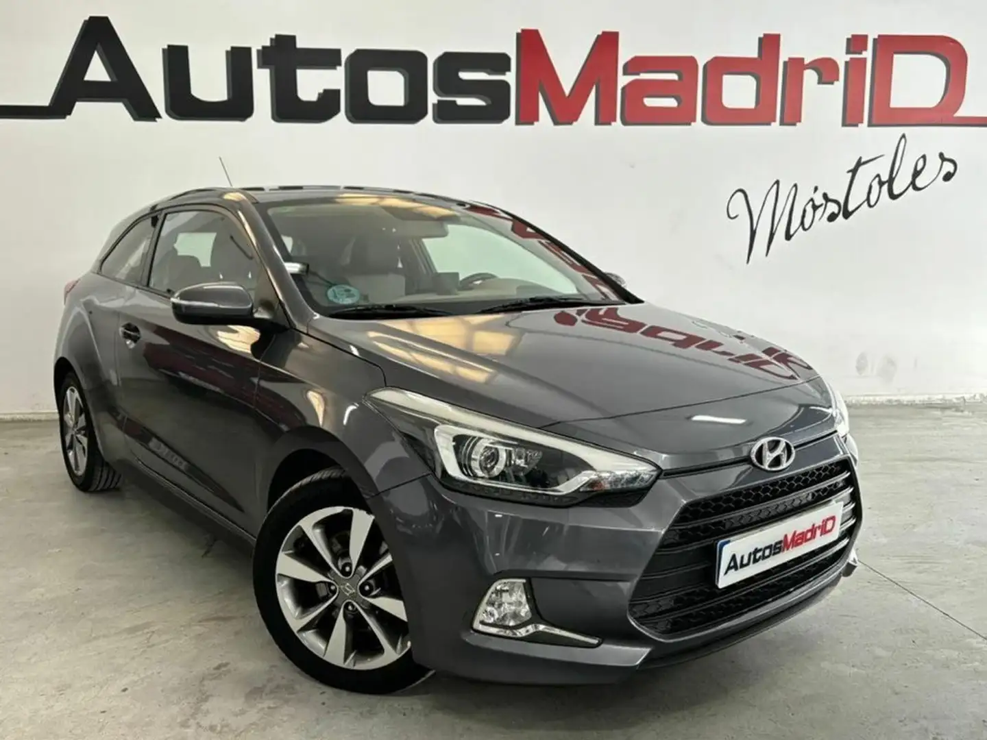 Hyundai i20 1.4 CRDi Klass Geel - 1