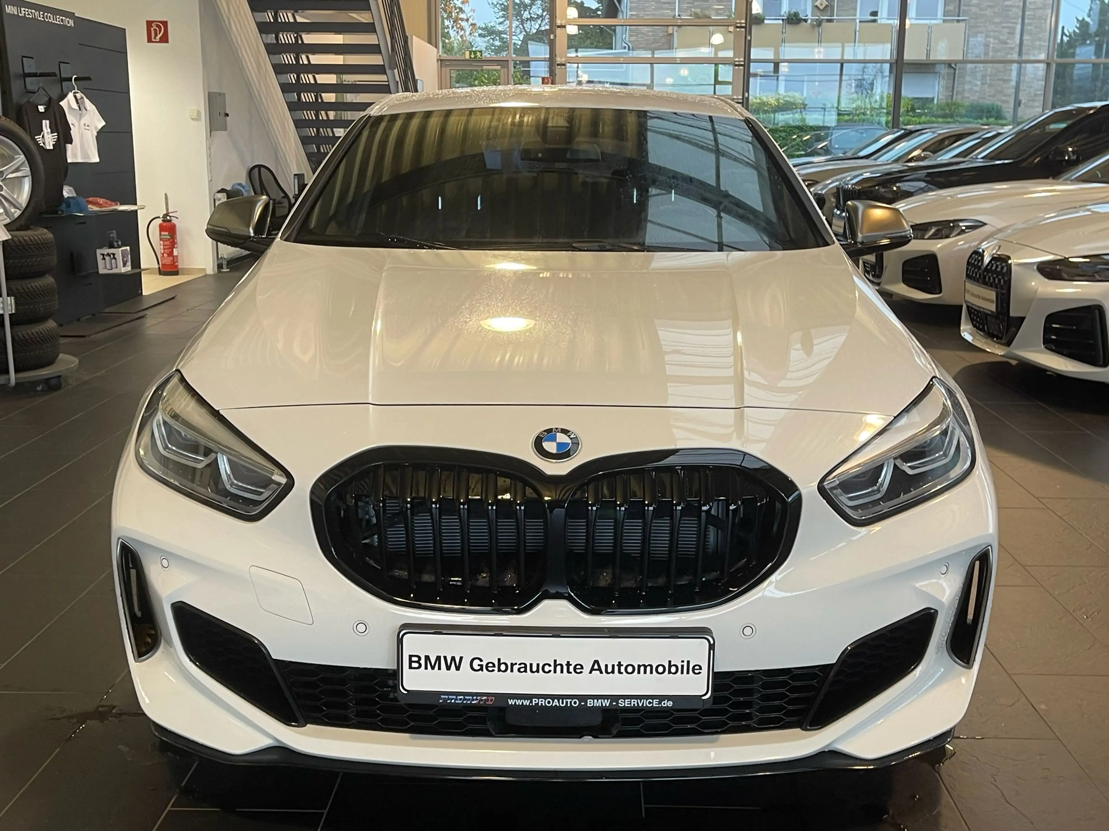 BMW M1 35 xDrive Navi/Alu18" — photo 3