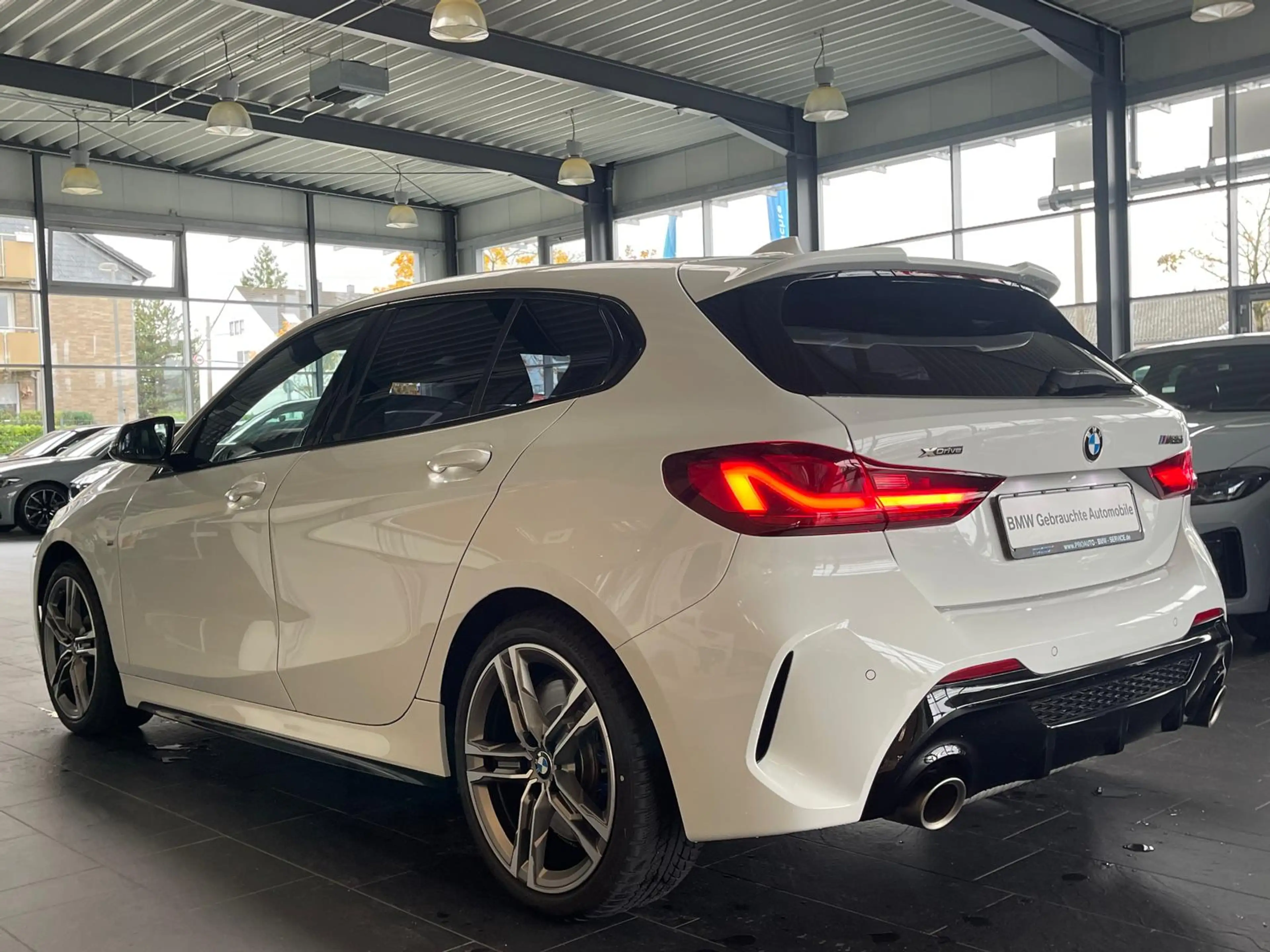 BMW M1 35 xDrive Navi/Alu18" — photo 4