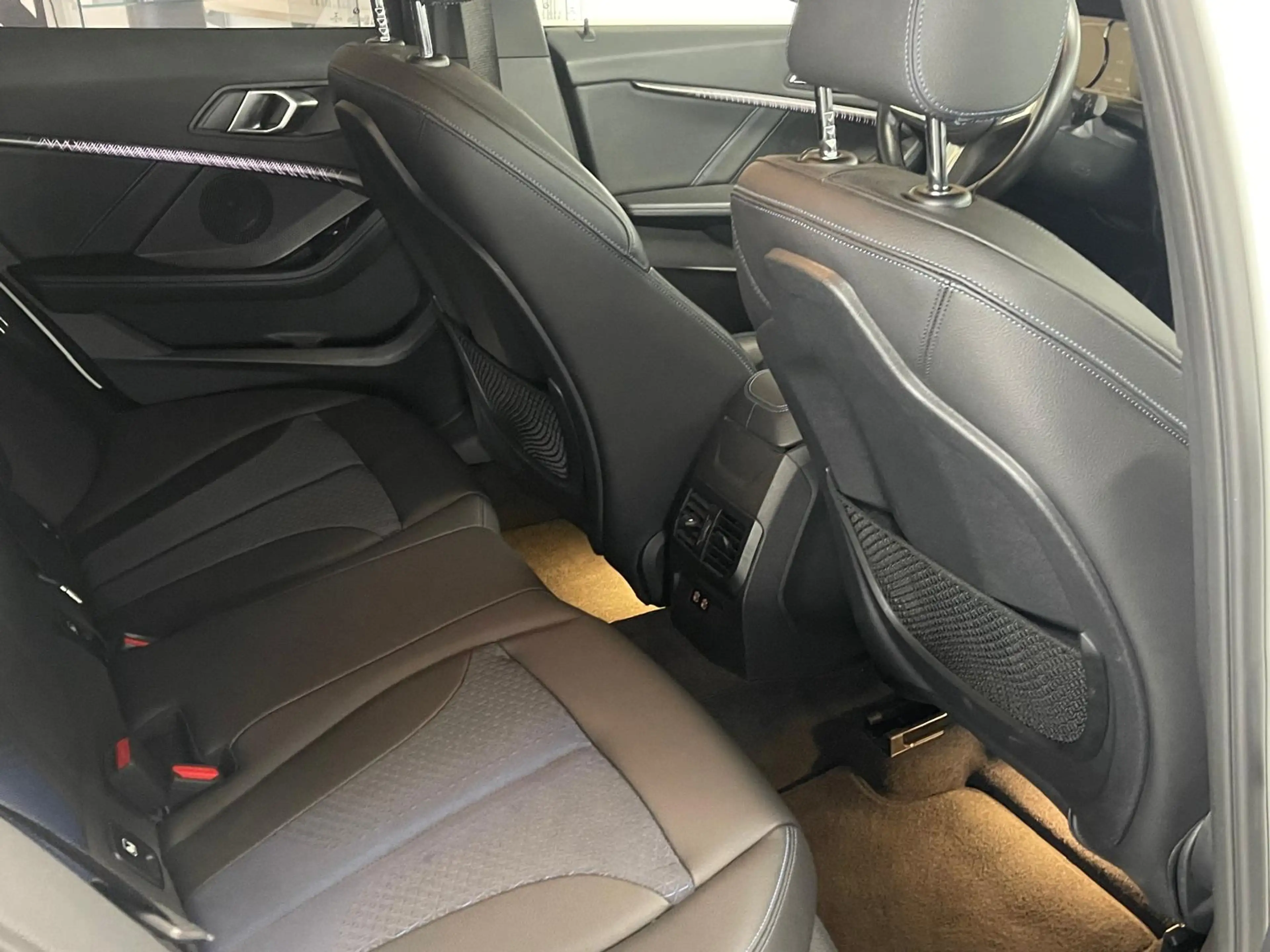 BMW M1 35 xDrive Navi/Alu18" — photo 13