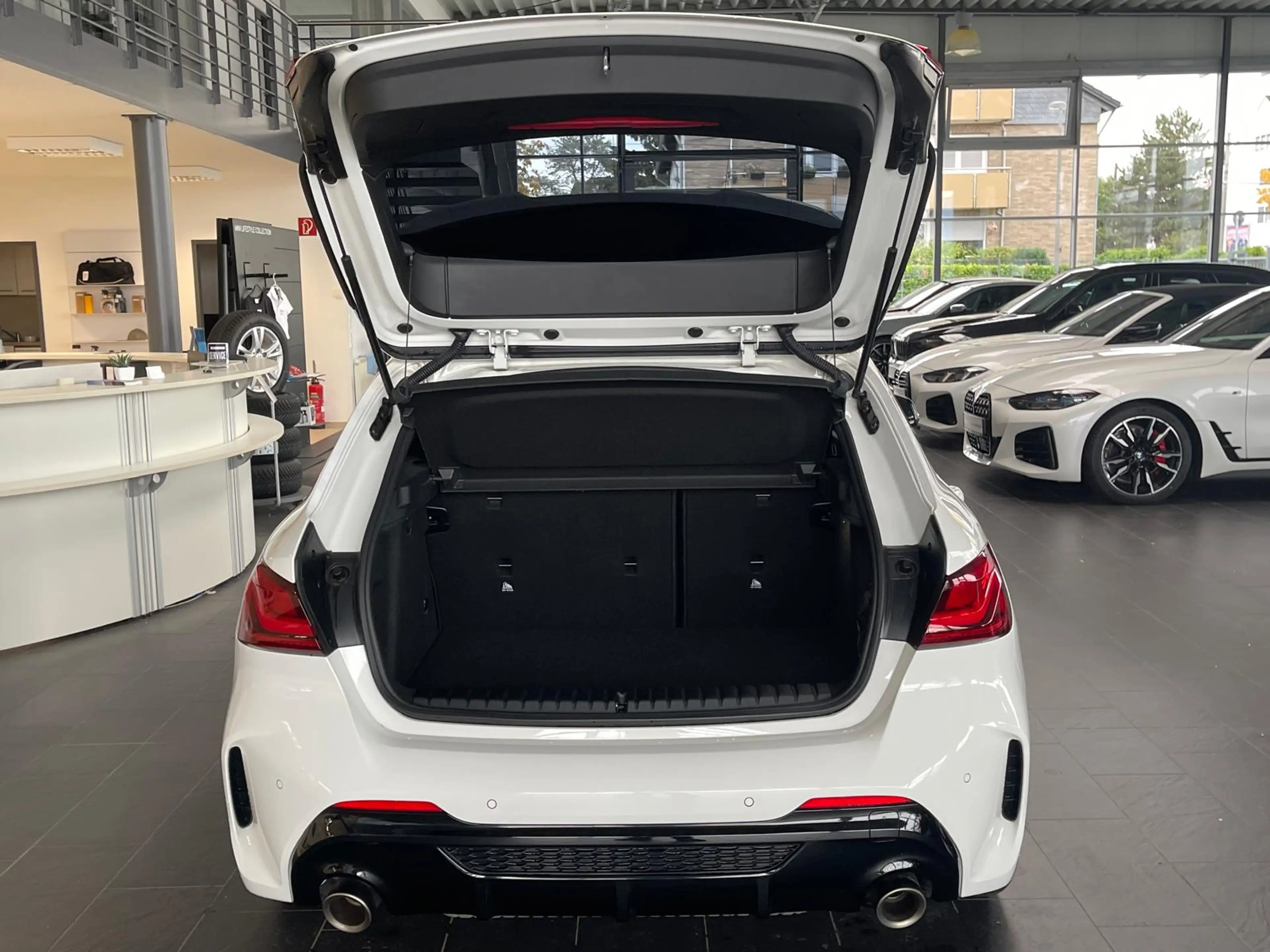 BMW M1 35 xDrive Navi/Alu18" — photo 6