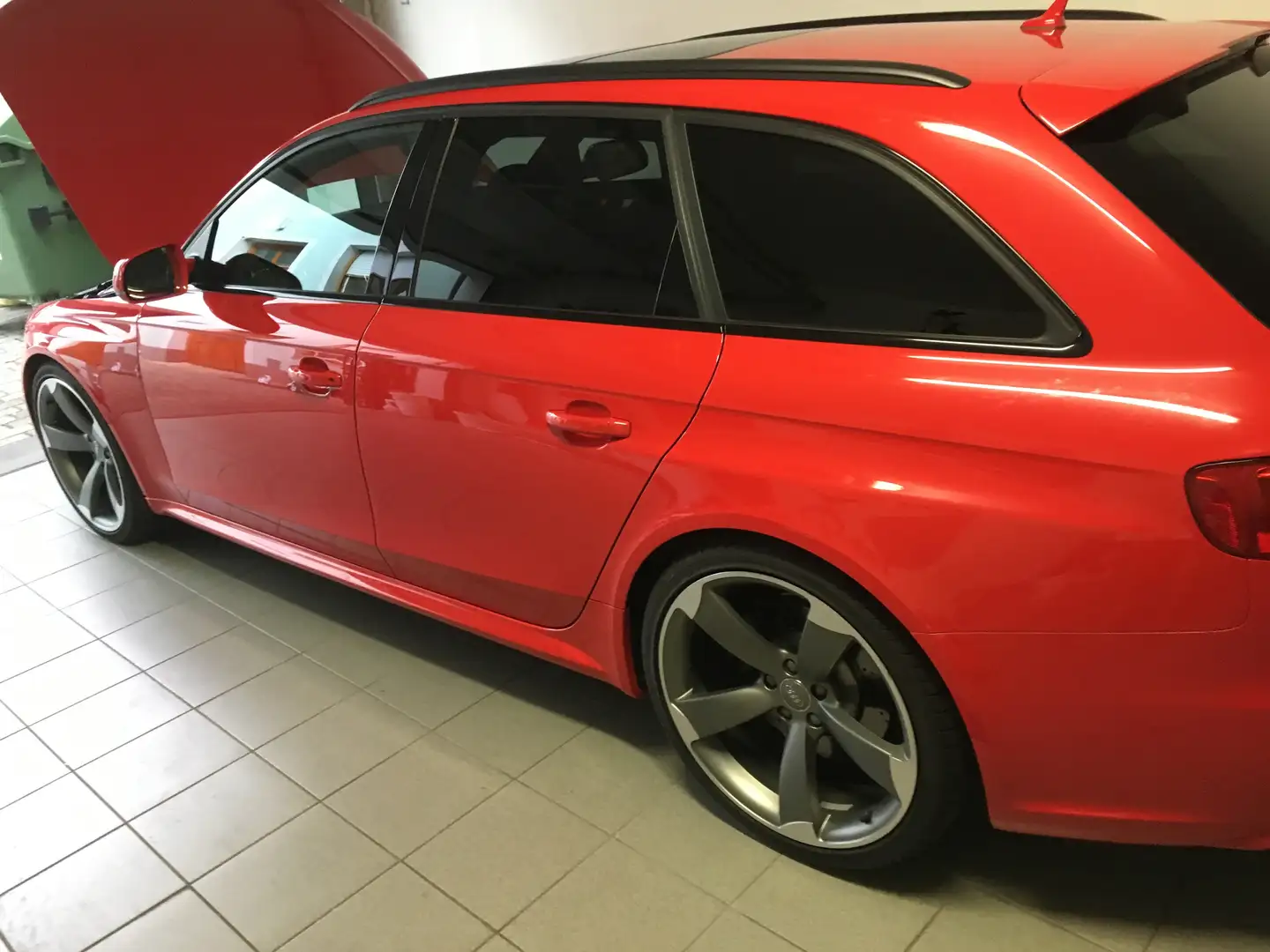 Audi RS4 Avant 4,2 FSI quattro S-tronic Rojo - 1