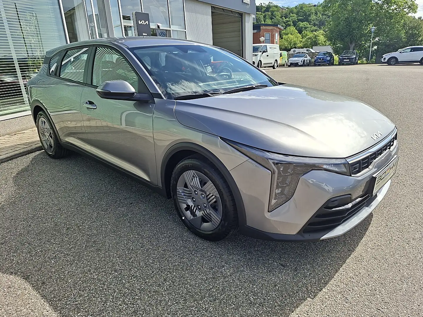 Kia K4 1,0 TGDI Titan-Ausstatttung Grau - 2