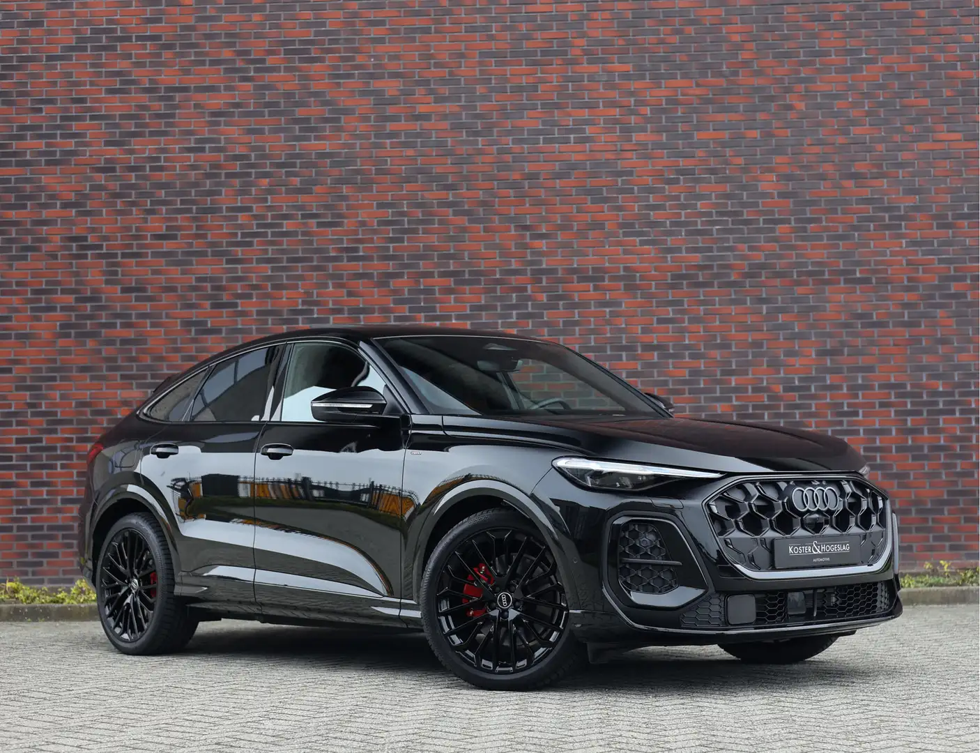 Audi Q5 Sportback e-hybrid quattro S edition Competition Schwarz - 1