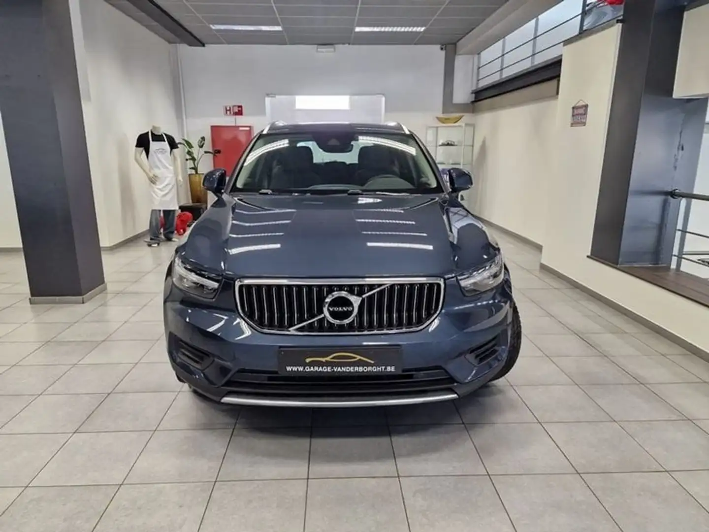 Volvo XC40 INSCRIPTION PLUG-IN HYBRID OPEN DAK 25000KM Zwart - 2