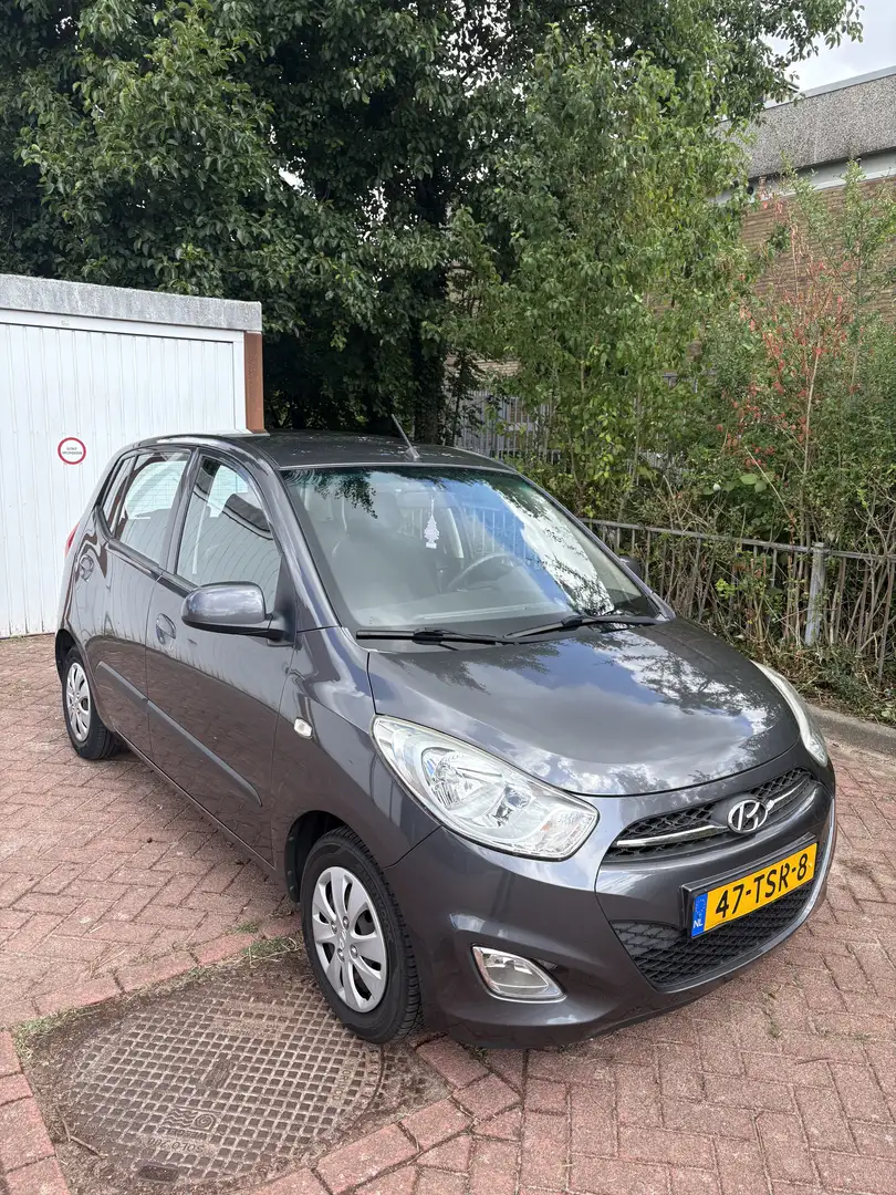 Hyundai i10 1.2 Plus Grijs - 2