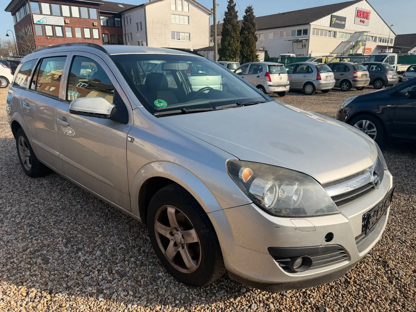 Opel Astra 1.8 ECOTEC Edition 92kW Automatik Silber - 1