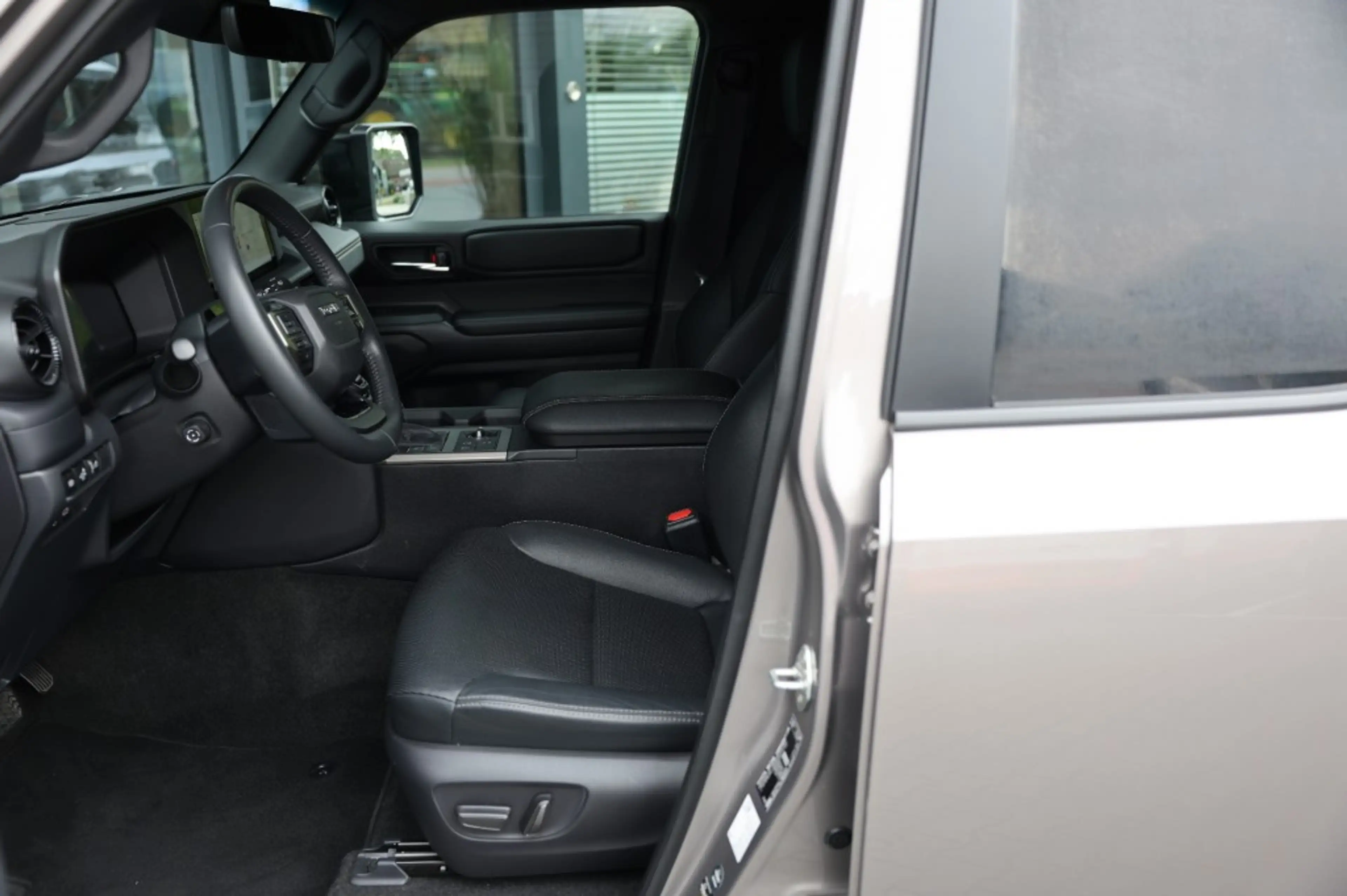 Toyota Land Cruiser 2.8 D-4D 5DRS ELEGANCE A/T VAN BPM — photo 11