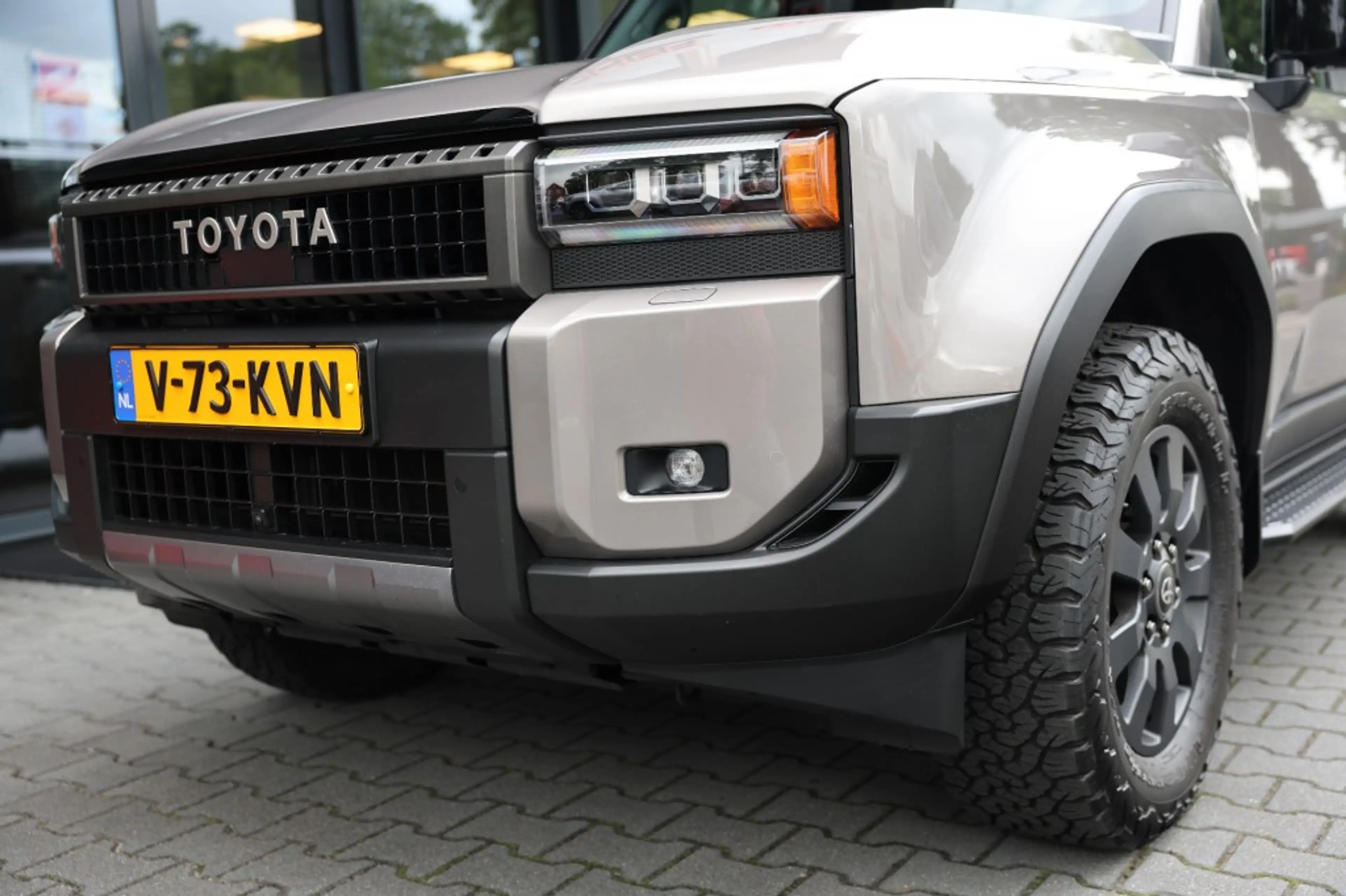 Toyota Land Cruiser 2.8 D-4D 5DRS ELEGANCE A/T VAN BPM — photo 34