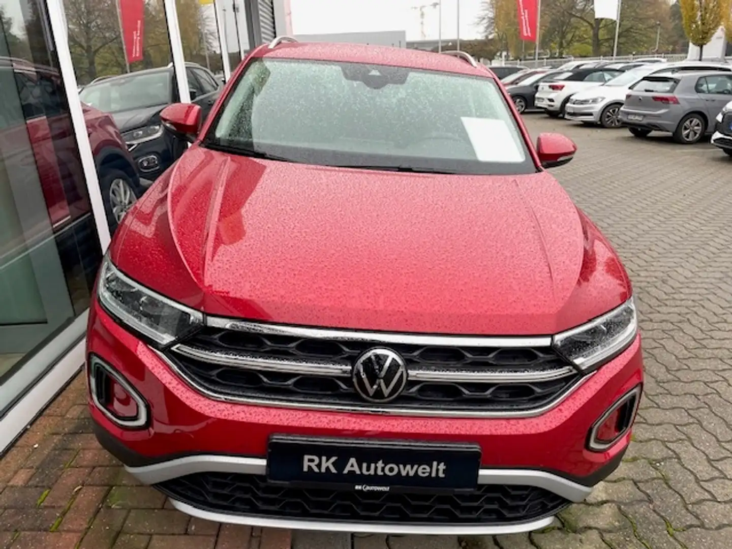 Volkswagen T-Roc Style 2.0 TDI NAVI AHK StandHZG Matrix LED digital Червоний - 2