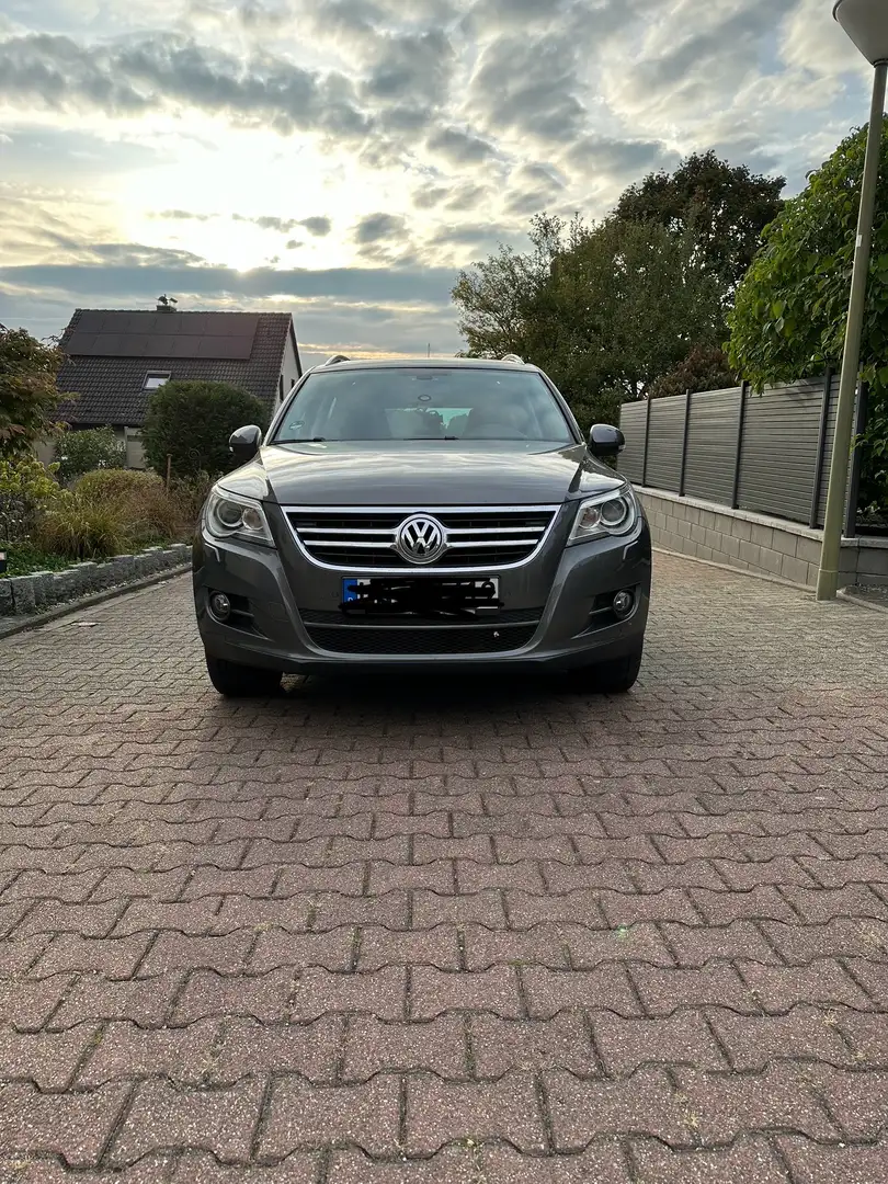 Volkswagen Tiguan Team BMT Šedá - 1