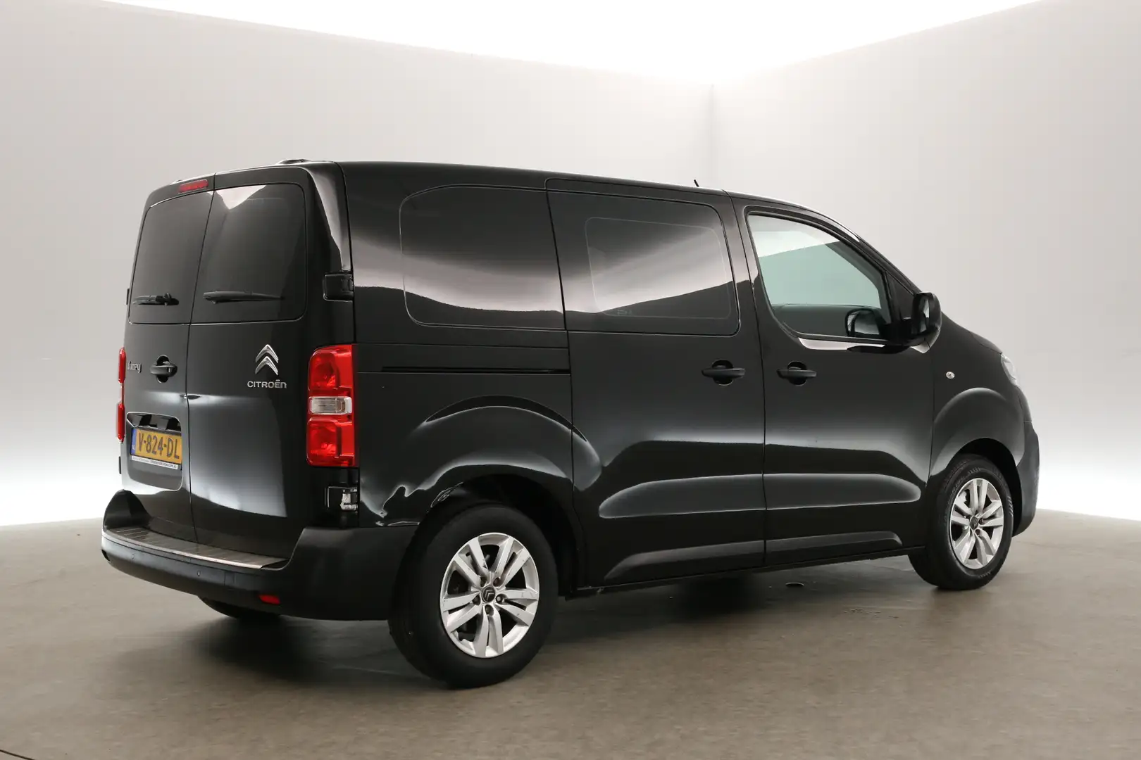 Citroen Jumpy 1.6 BlueHDI L1H1 Airco Cruise Carplay Navigatie PD Zwart - 2