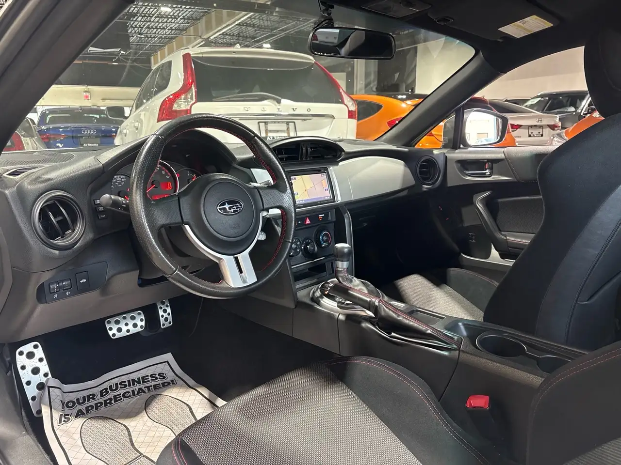 Subaru BRZ снимка Subaru BRZ