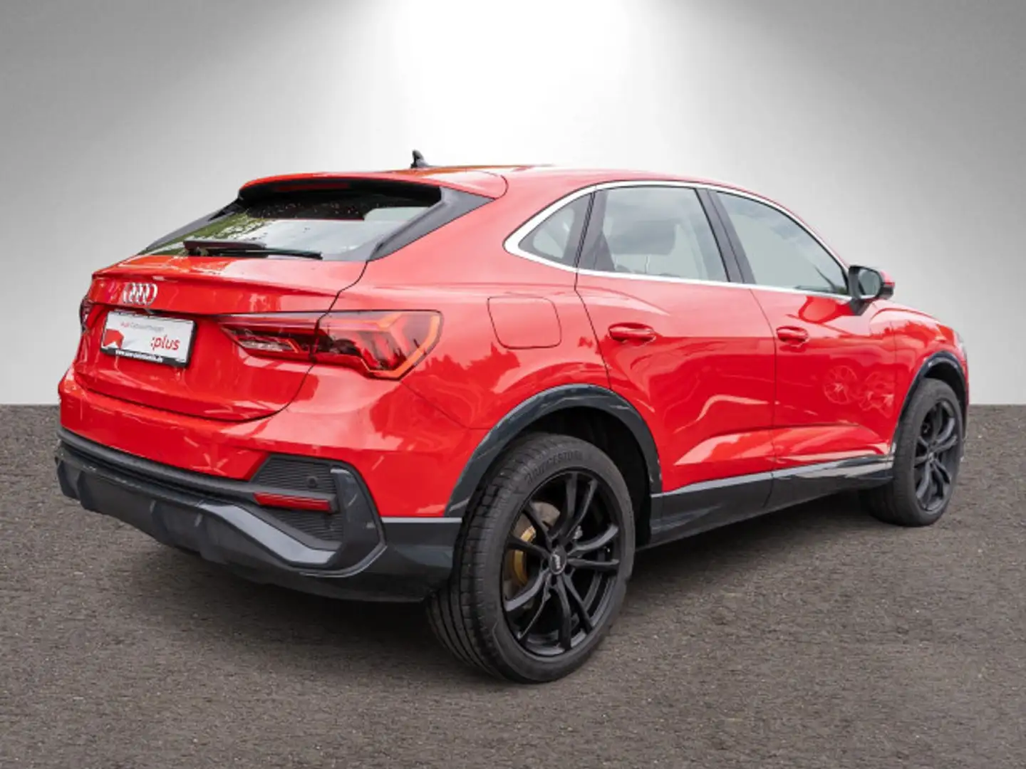 Audi Q3 45 TFSI e Stronic LED Navi RFK Pano Rot - 2