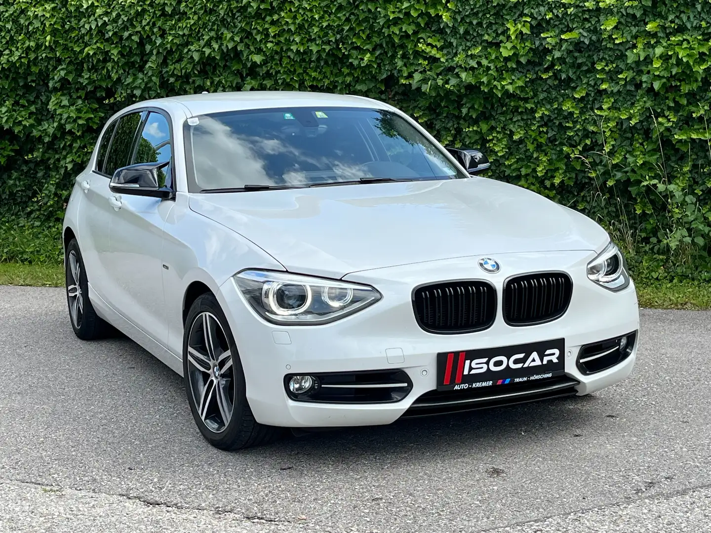 BMW 118 i F20 // SPORT-LINE / LED / AUTOMATIK / BENZIN // Weiß - 1