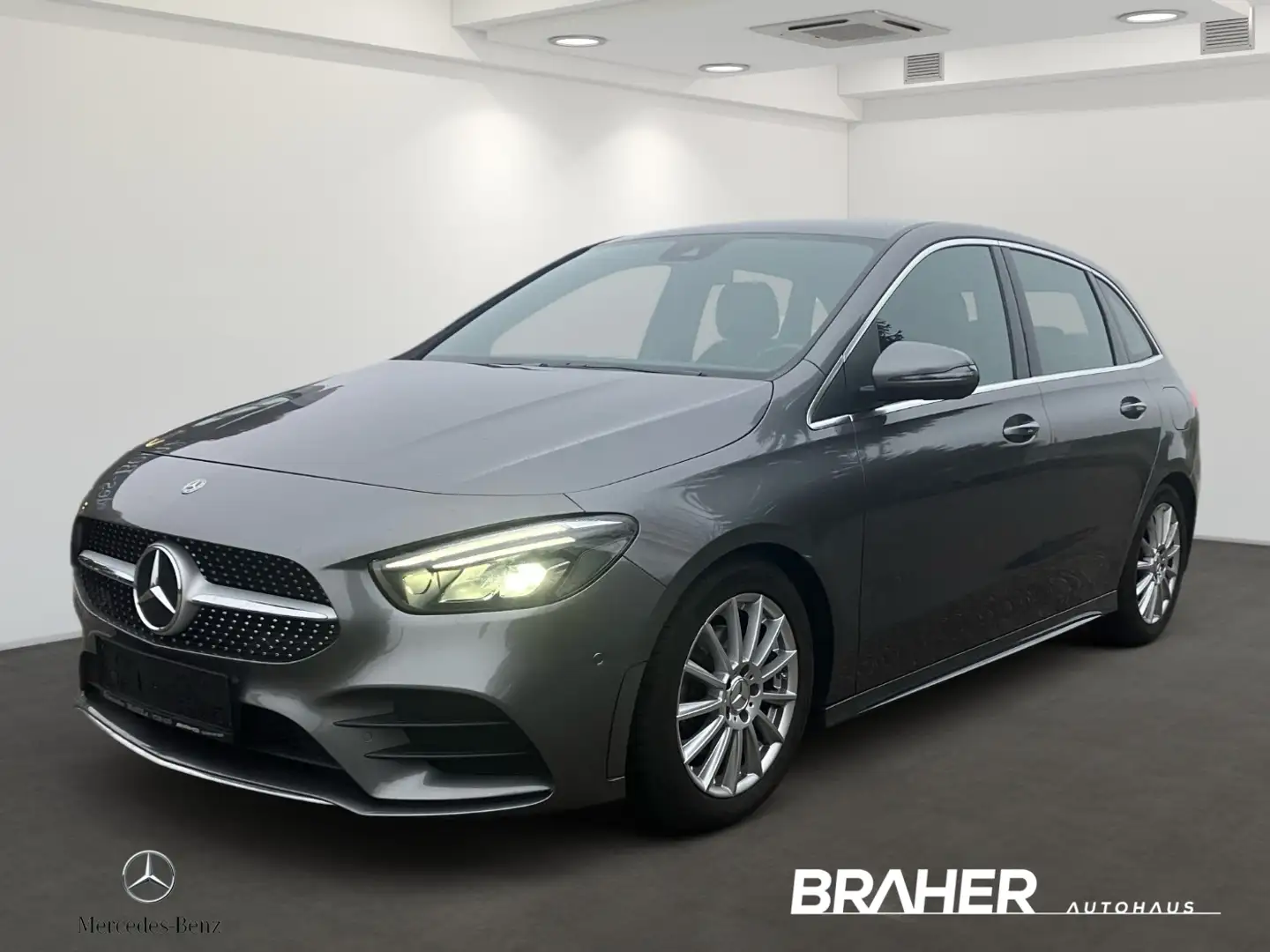 Mercedes-Benz B 180 d AMG Line PTS Shz LED AMG MBUX AUT Klima Grau - 1