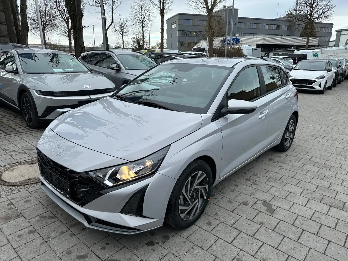 Hyundai i20 1.0 T-GDI Trend FLA 4xSHZ SpurH LM KlimaA Gris - 2