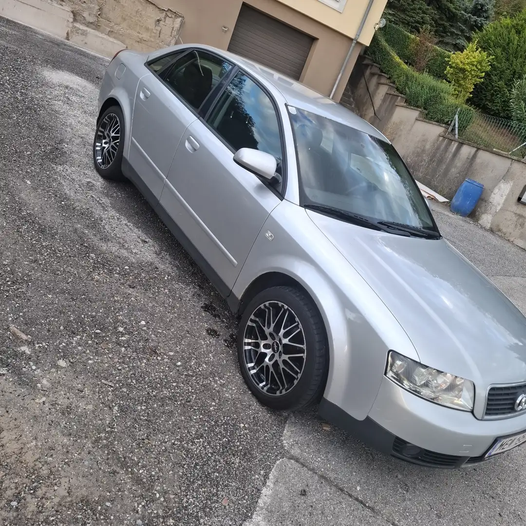 Audi A4 1,9 Dizel Audi S4 - 1