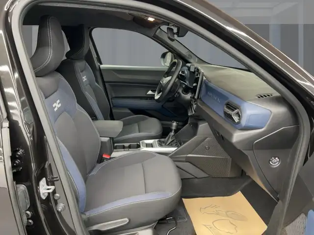 Dacia Duster view 8