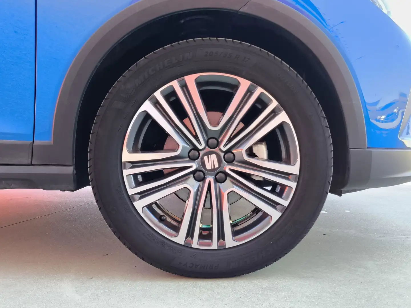 SEAT Arona 1.0 TSI S&S Style 110 Azul - 2