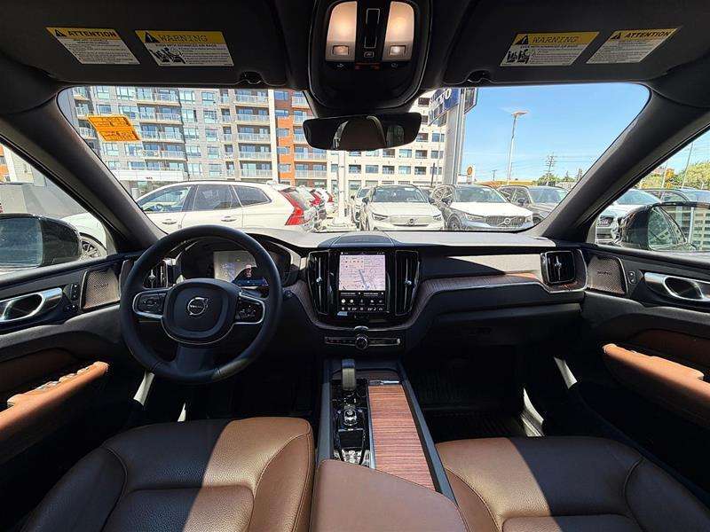 2024 Volvo XC60 T8 eAWD PHEV Plus Dark Theme thumb 13