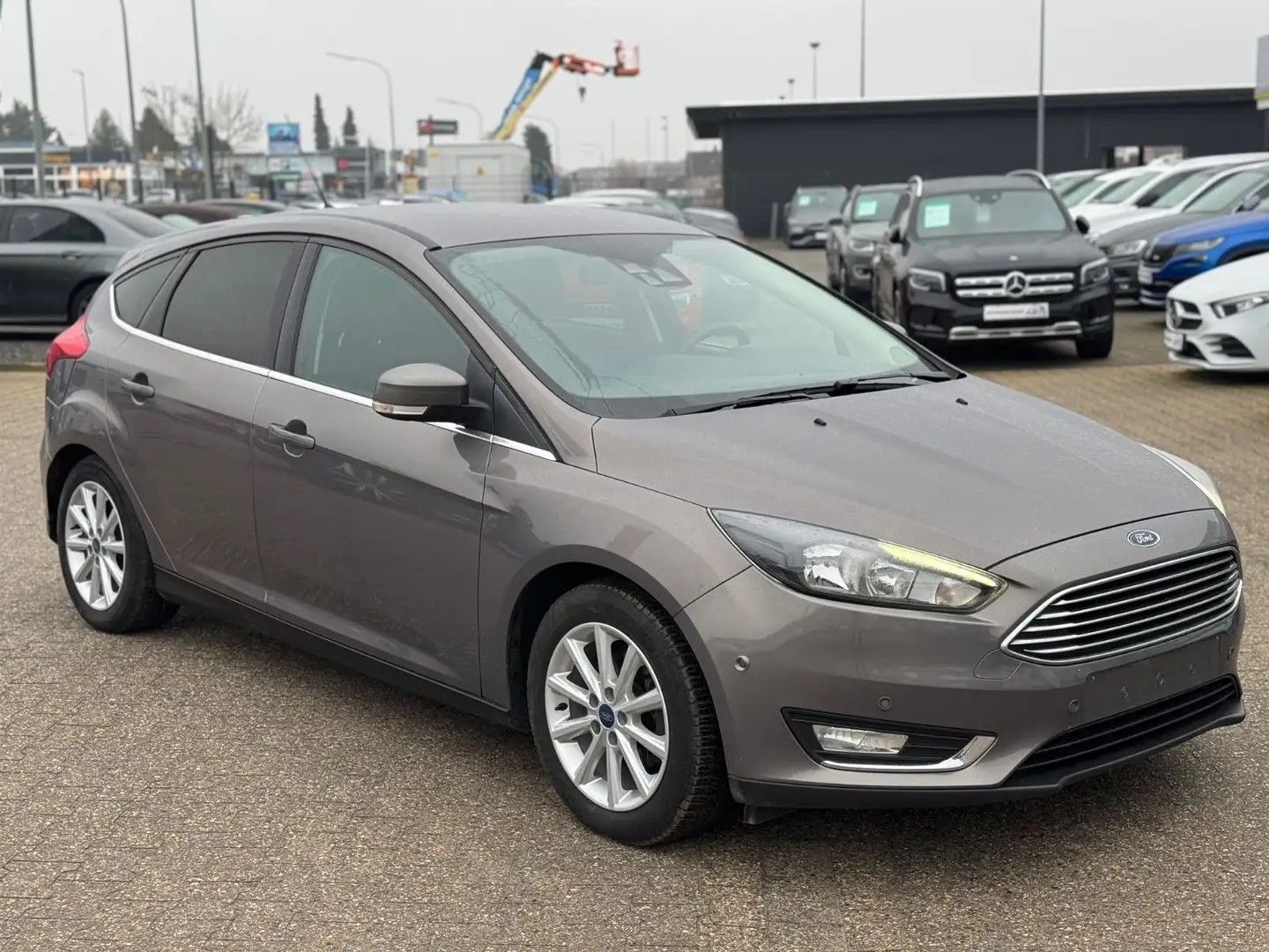 Ford Focus Lim. Titanium Euro5,Navi,Klimaaut. smeđa - 2