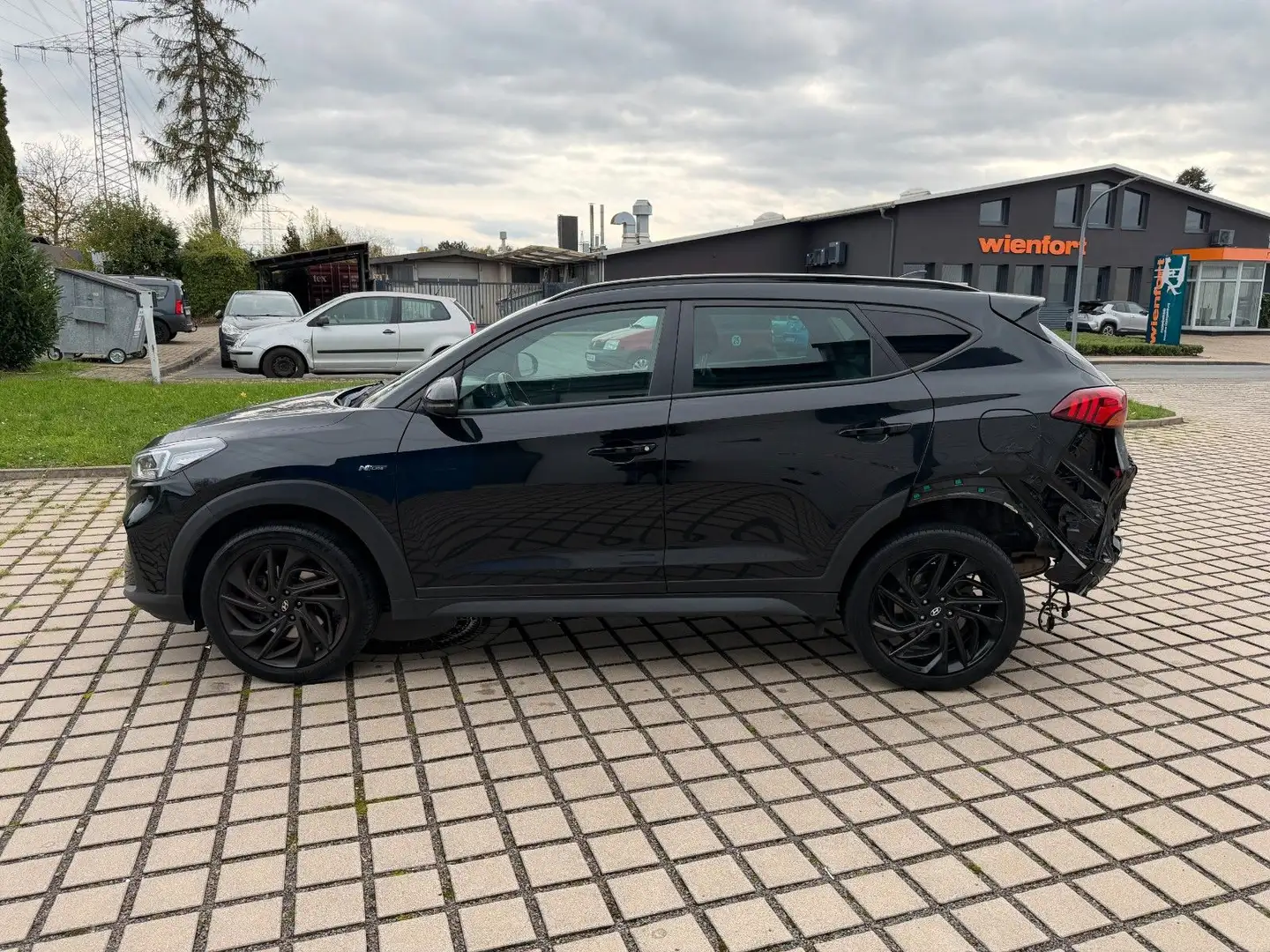Hyundai TUCSON N Line 2WD Schwarz - 2