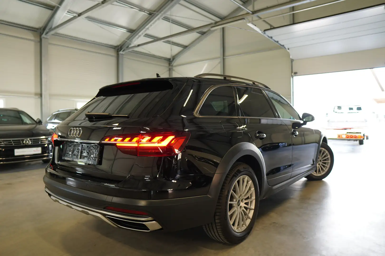Audi A4 allroad quattro 40 TDI quattro S-tr.PANO FULL LED NAVI Schwarz - 2