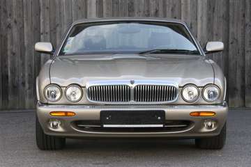 XJ 4.0 Sovereign