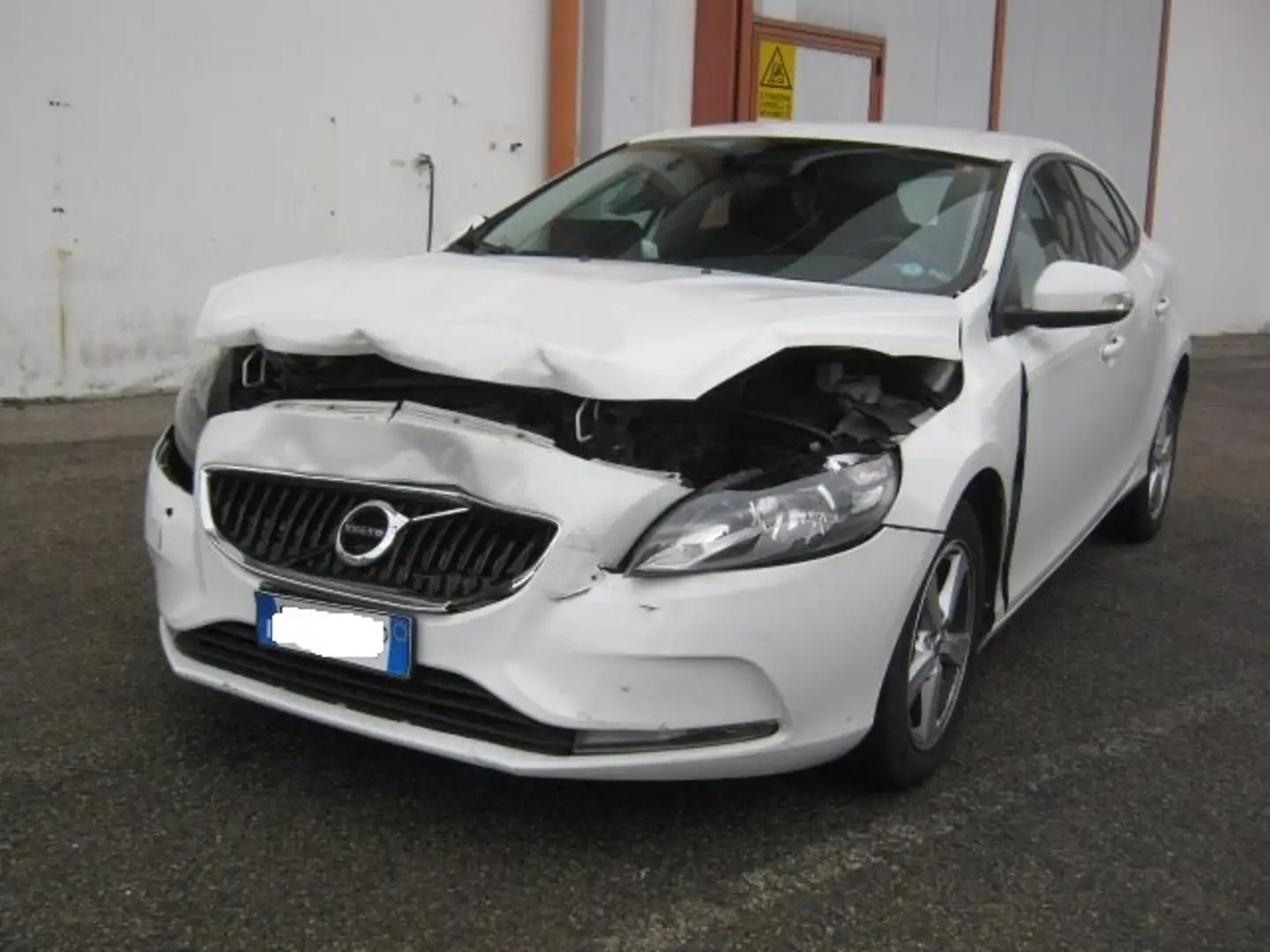 Volvo V40 2.0 D2  Business Geartronic Bianco - 1