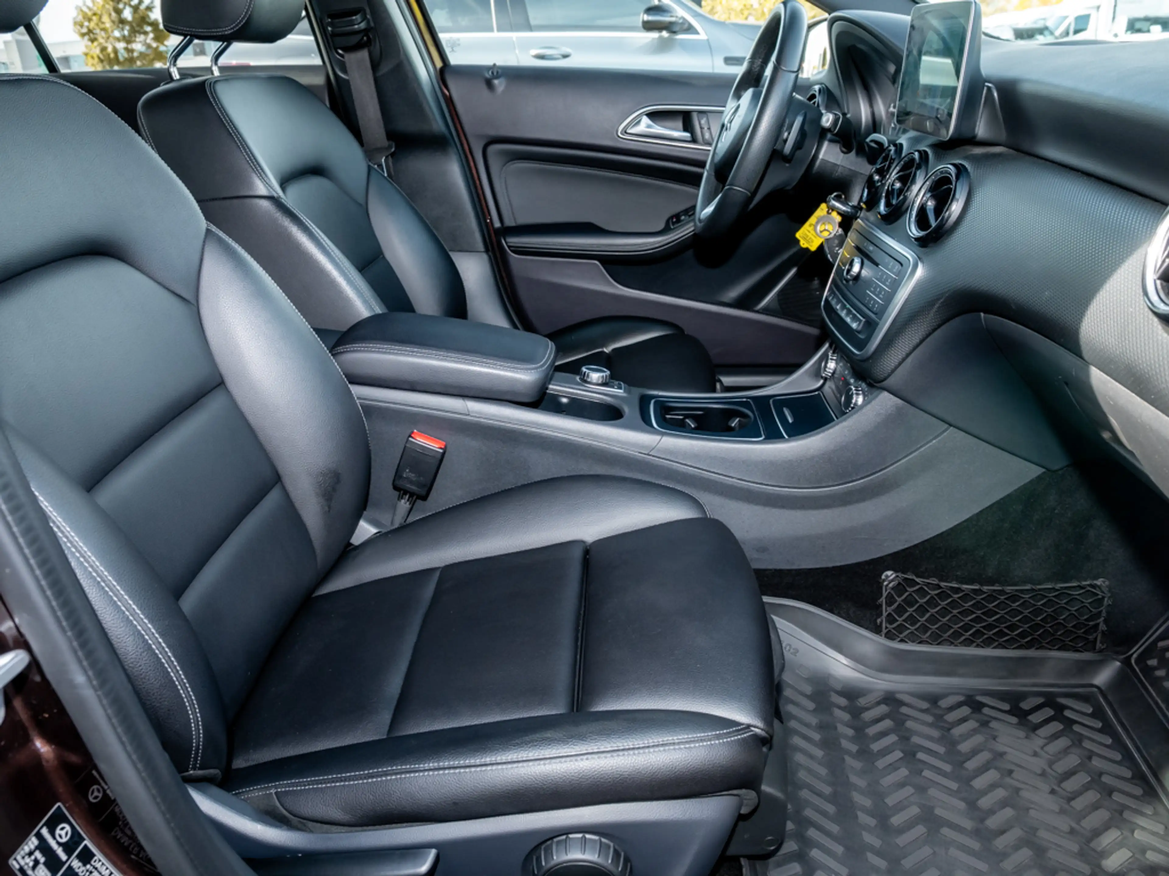 Mercedes-Benz A 200 d 4M PANO STDHZG AHK COMAND HUK LED TEMPO — photo 9