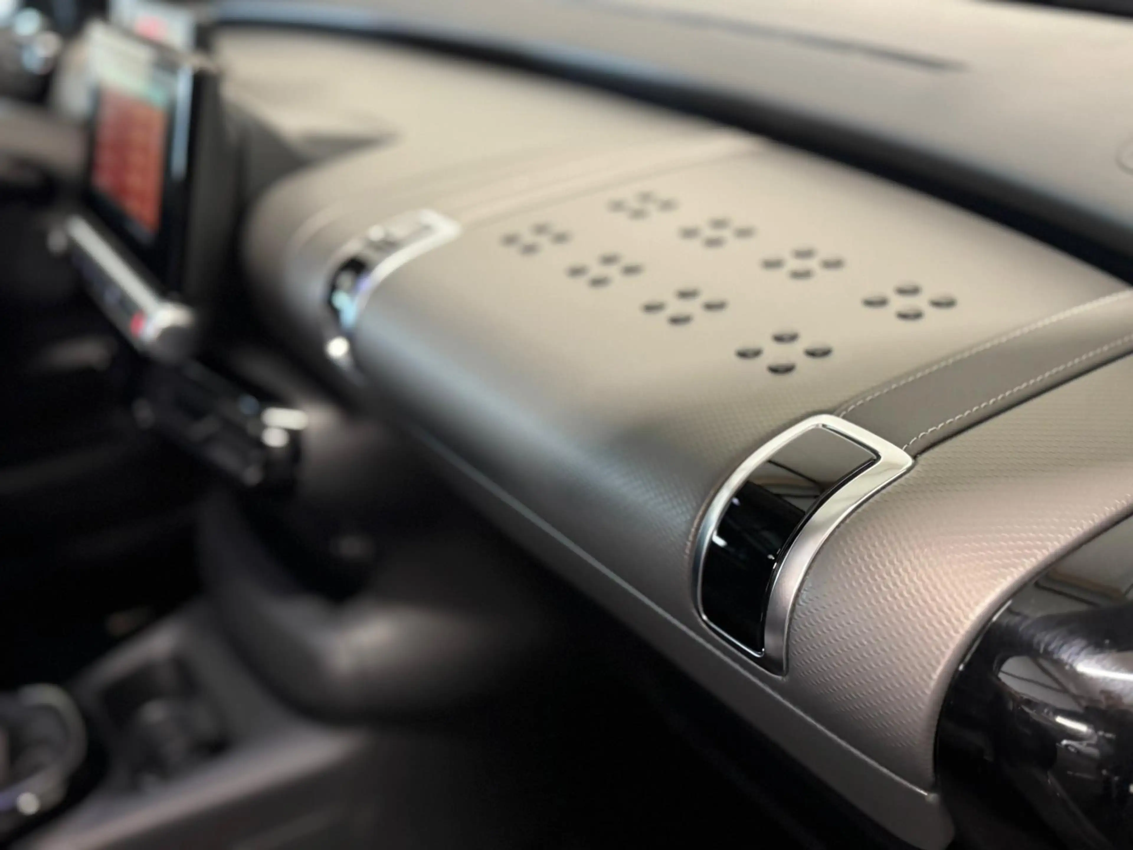 Citroen C4 Cactus 1.2 PureTech 2020 PANO/KEYLESS/DODEH/LANE/FRONT/17 — photo 15