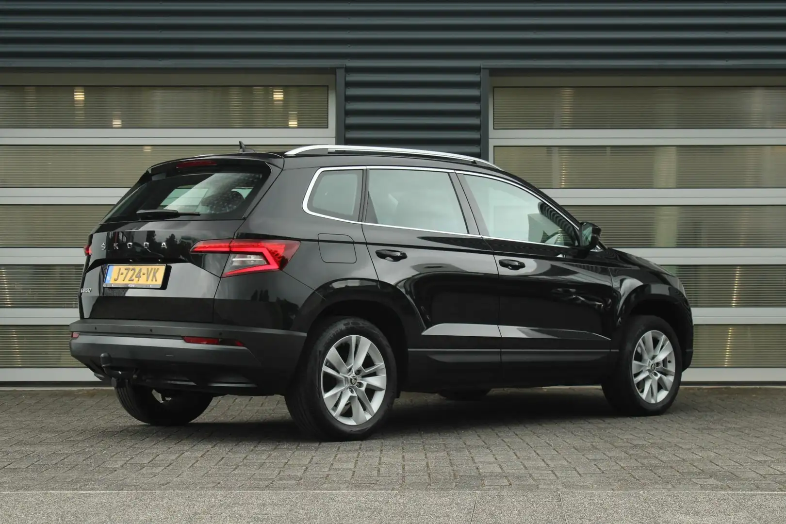 Skoda Karoq 1.5 TSI 150pk DSG ACT Business Edition Plus | Trek Noir - 2