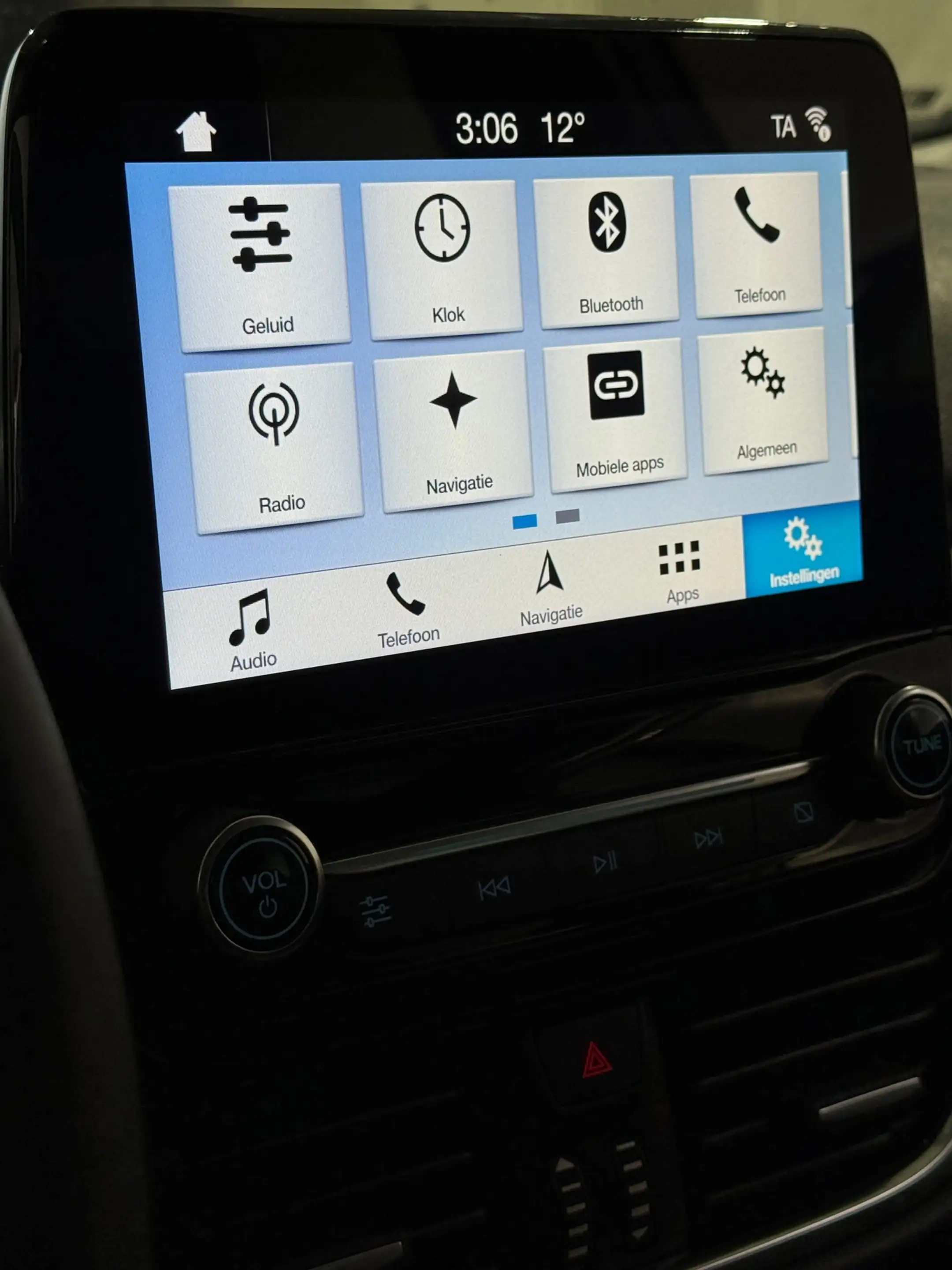 Ford Fiesta 1.1 Trend parkeersensoren CarPlay APK — photo 13