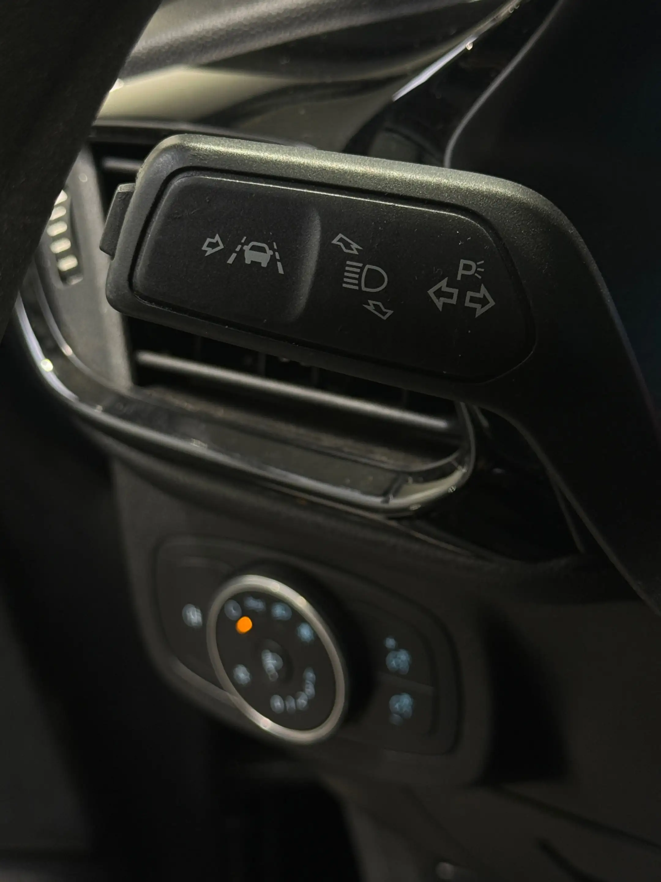 Ford Fiesta 1.1 Trend parkeersensoren CarPlay APK — photo 11