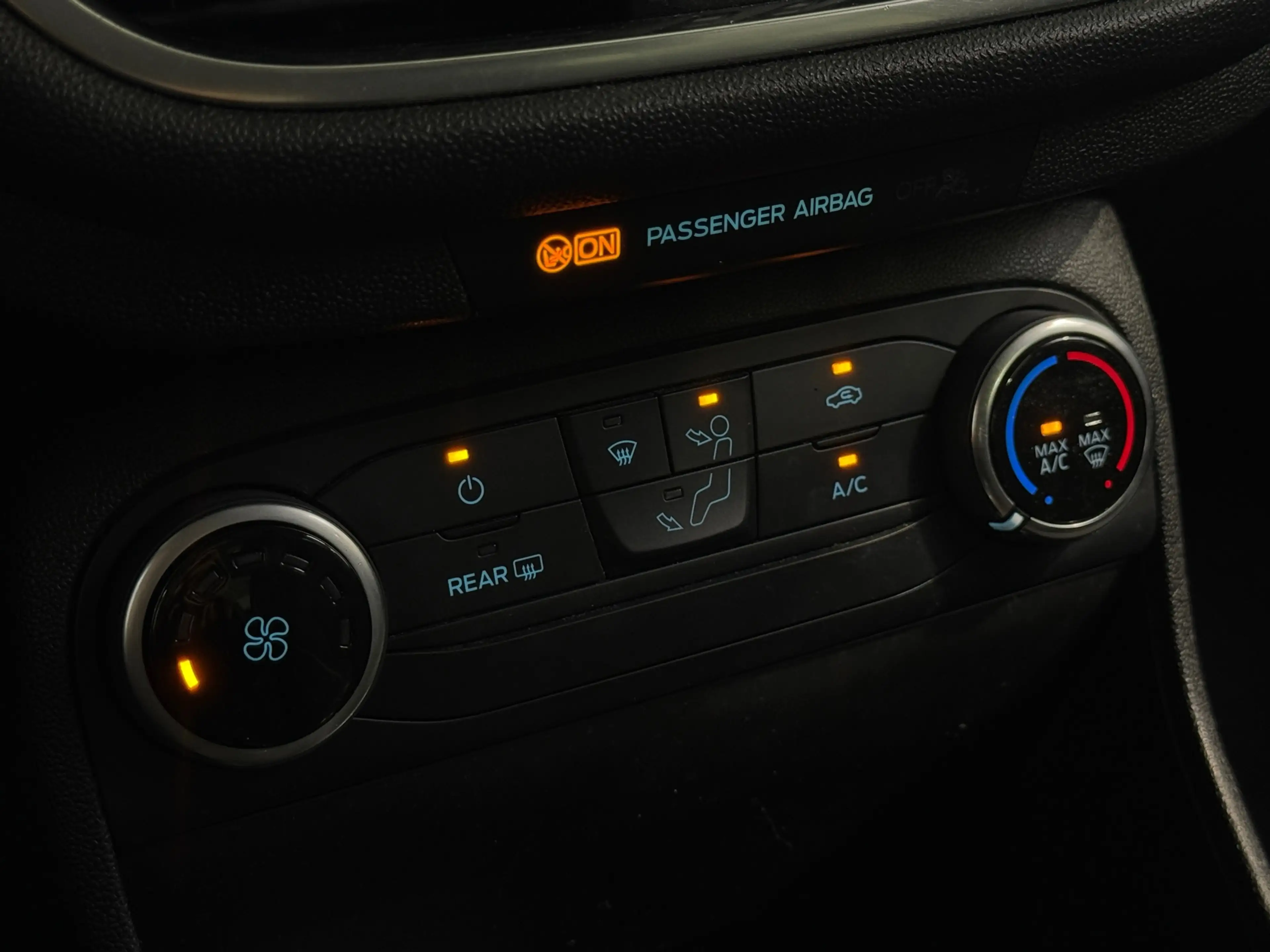 Ford Fiesta 1.1 Trend parkeersensoren CarPlay APK — photo 15