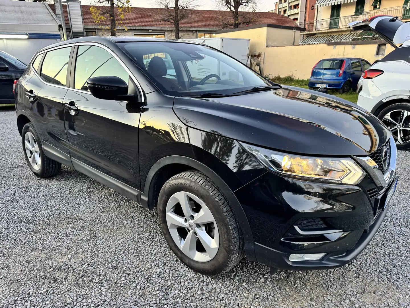 Nissan Qashqai 1.5 dci Business 115cv dct Nero - 1