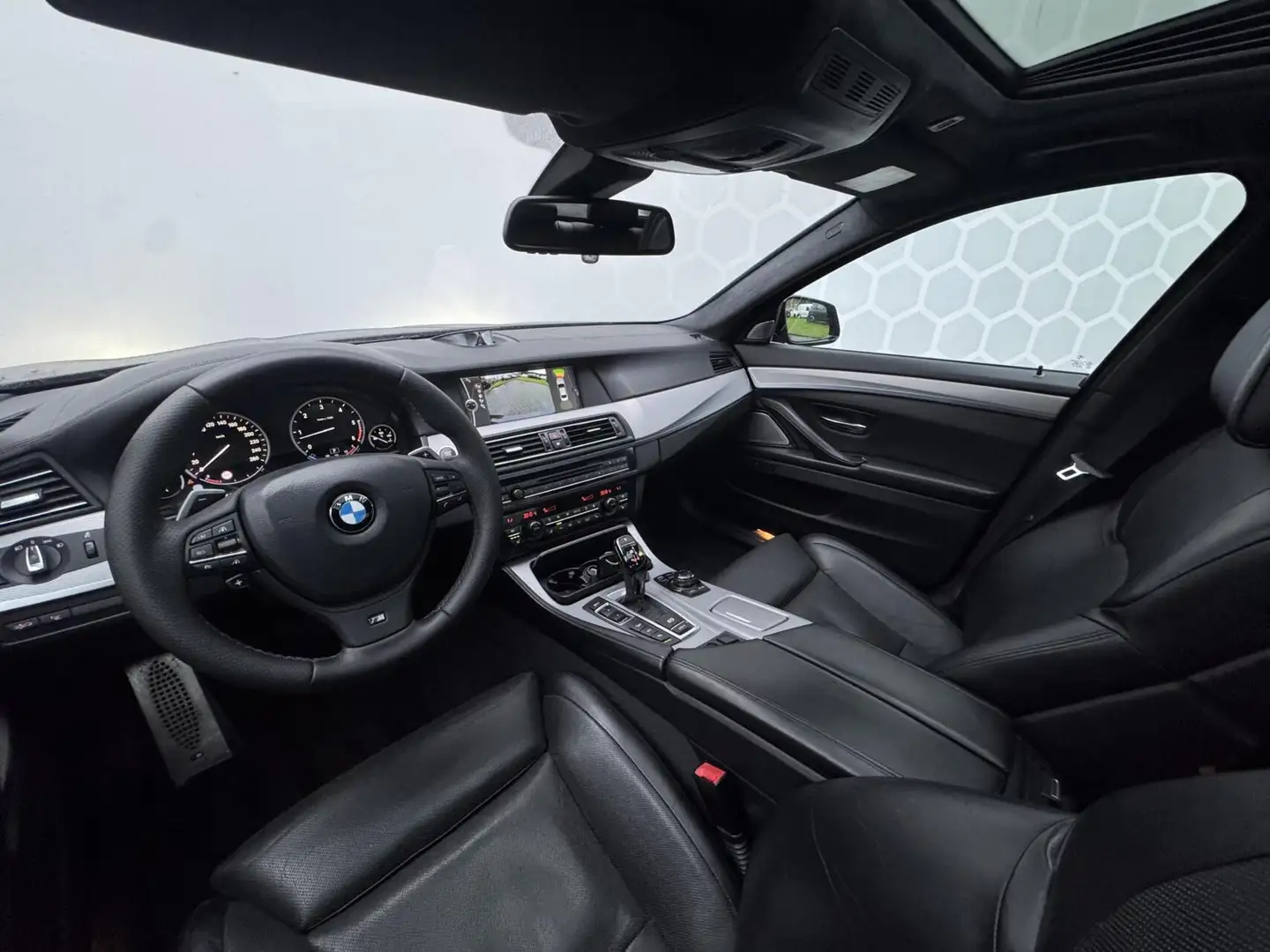 BMW M550 5-serie M550xd Schuifdak Trekhaak Onderhoud Softcl Noir - 2