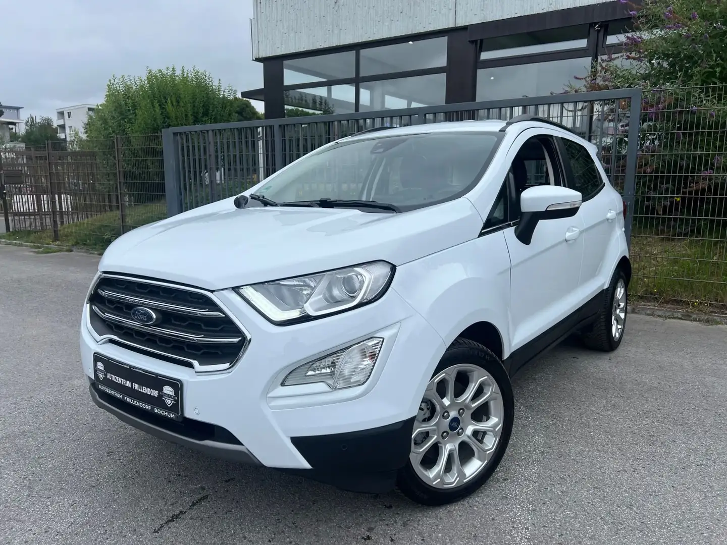 Ford EcoSport Titanium KAMERA/XENON/WINTERPAKET/2TKM! Weiß - 1