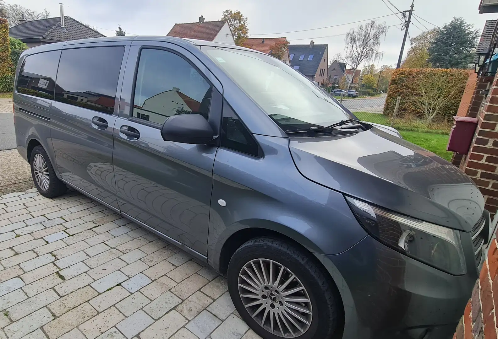 Mercedes-Benz Vito Vito 114 CDI Kompakt HA Aut. PRO Grijs - 2