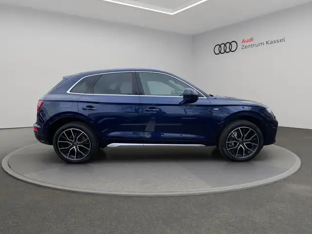 Audi Q5 view 8