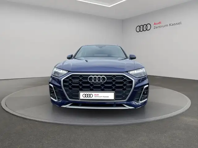 Audi Q5 view 10
