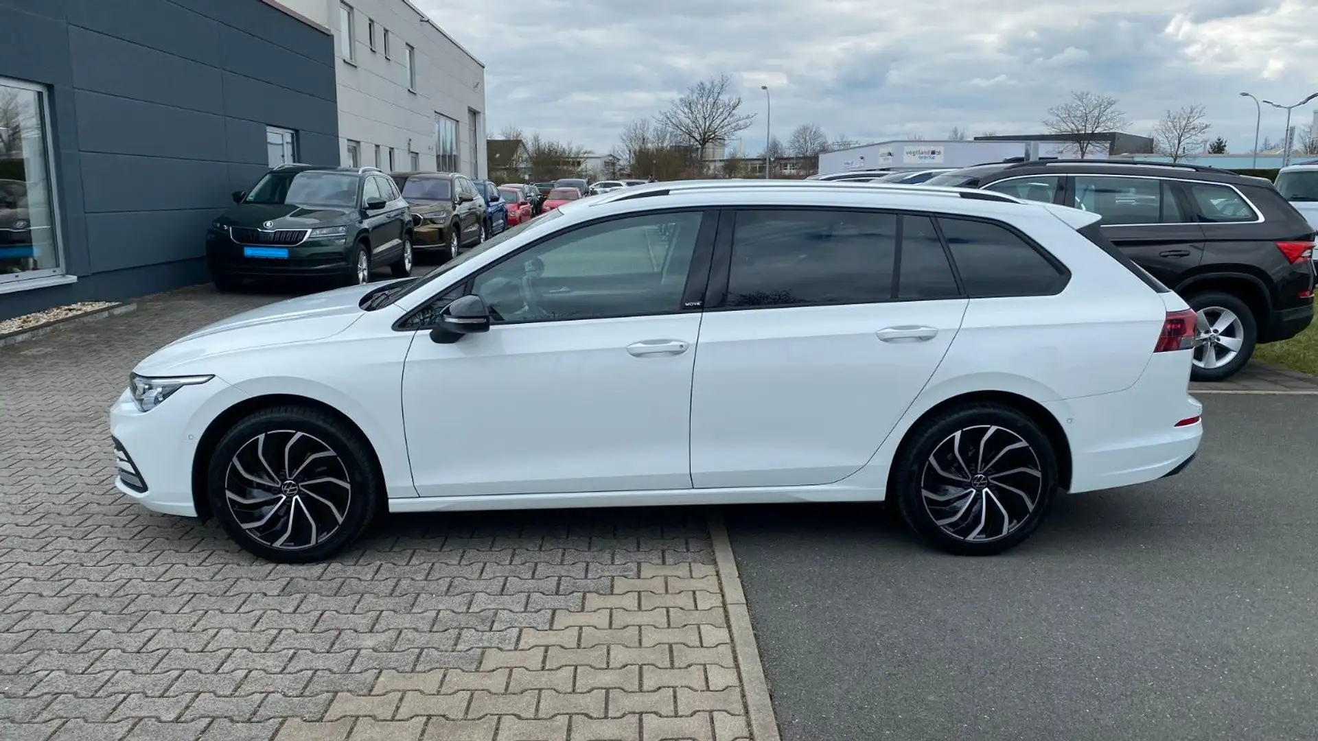 Volkswagen Golf VIII Variant Move AHK, LED, KAMERA, SHZ Wit - 2