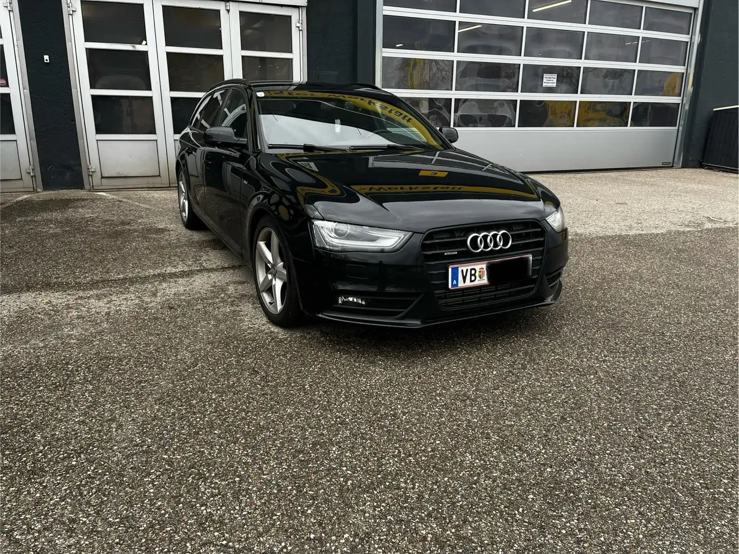Audi A4 Avant 3,0 TDI quattro DPF S-tronic Schwarz - 1