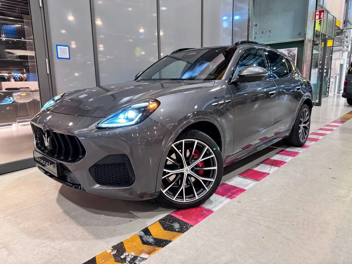 Maserati Grecale Modena/Garantie/Pano/Sitzbelüftung Grijs - 1