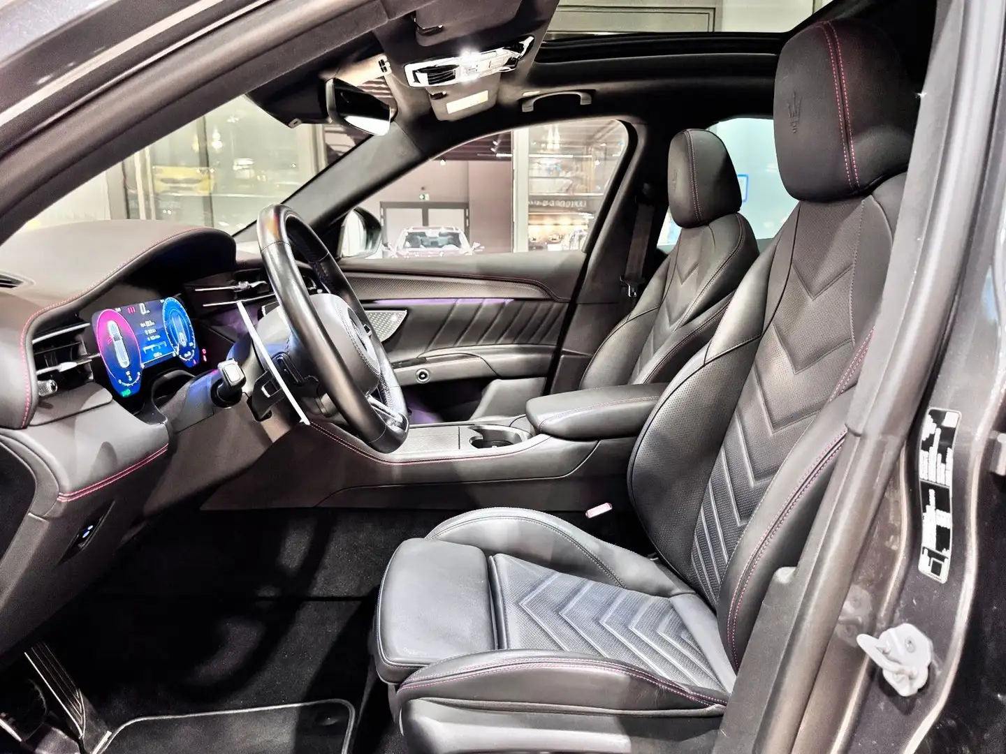 Maserati Grecale Modena/Garantie/Pano/Sitzbelüftung Grijs - 2